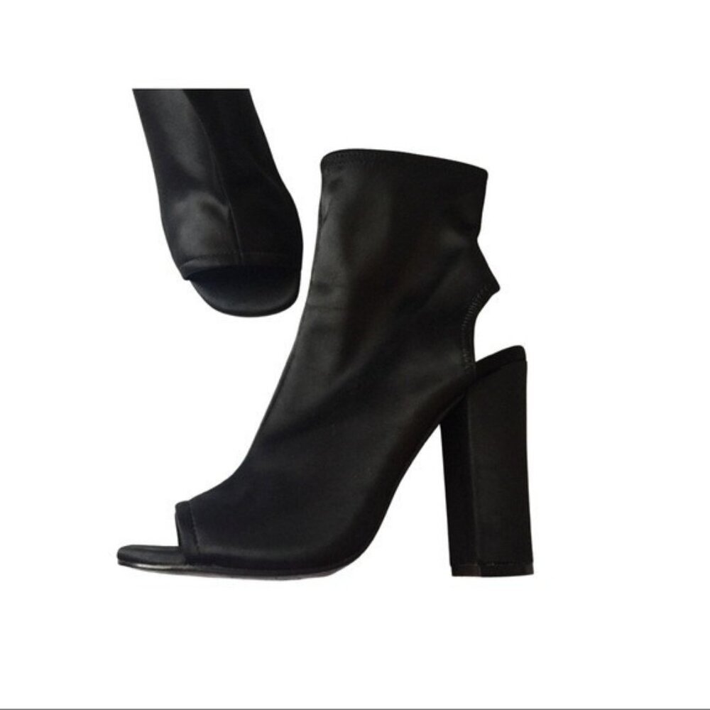 Steve Madden Alta Open Heel Ankle‎ Boots, Black Fabric Open Toe NEW Size 7.5 M